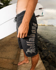 Temple Pro 22" Boardshorts - Black